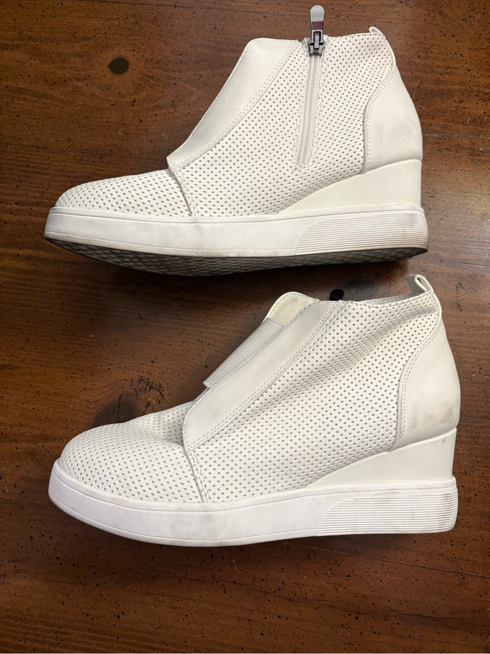 Journee Collection Clara Wedge Slip-On Sneakers Size 9 Preloved